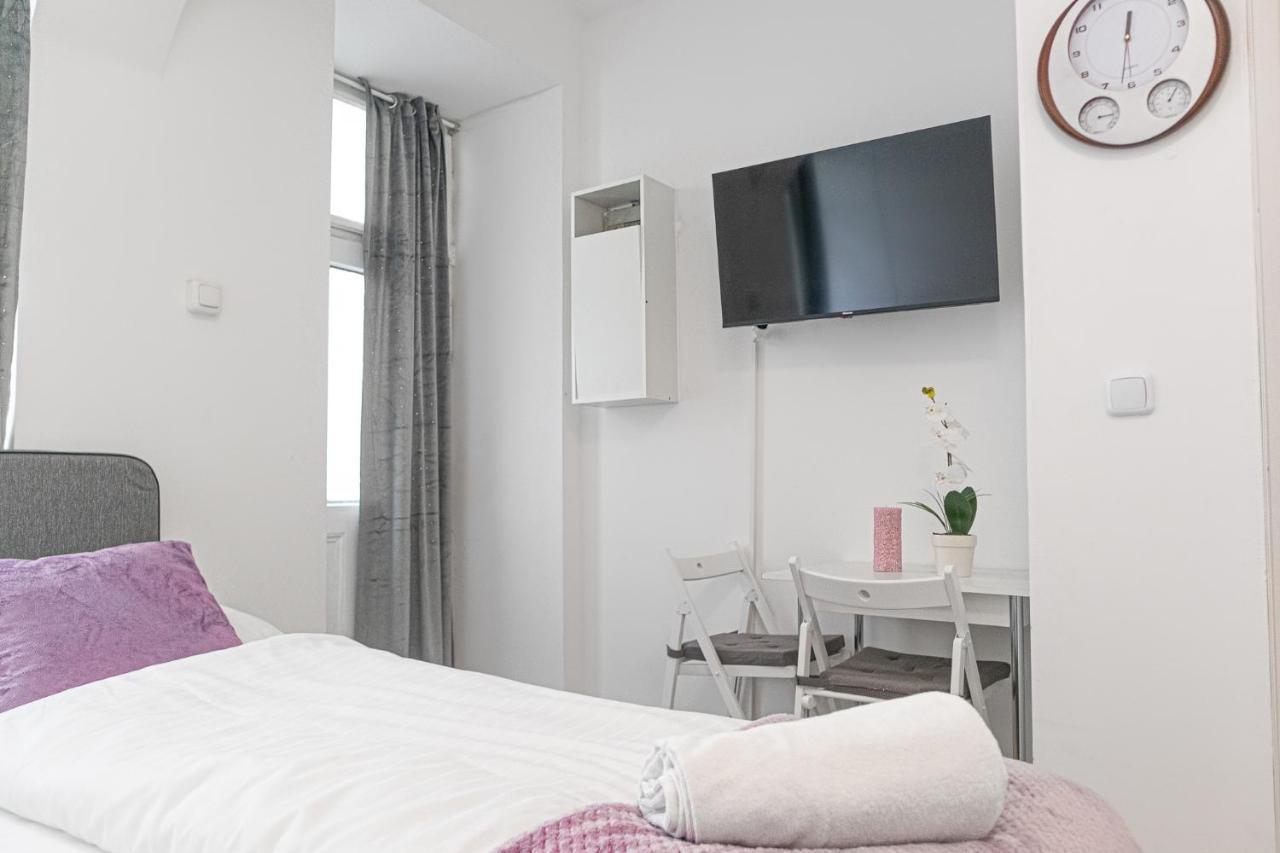 Cozy Room @ Hauptbahnhof - Well Situated & Central Wien Eksteriør billede